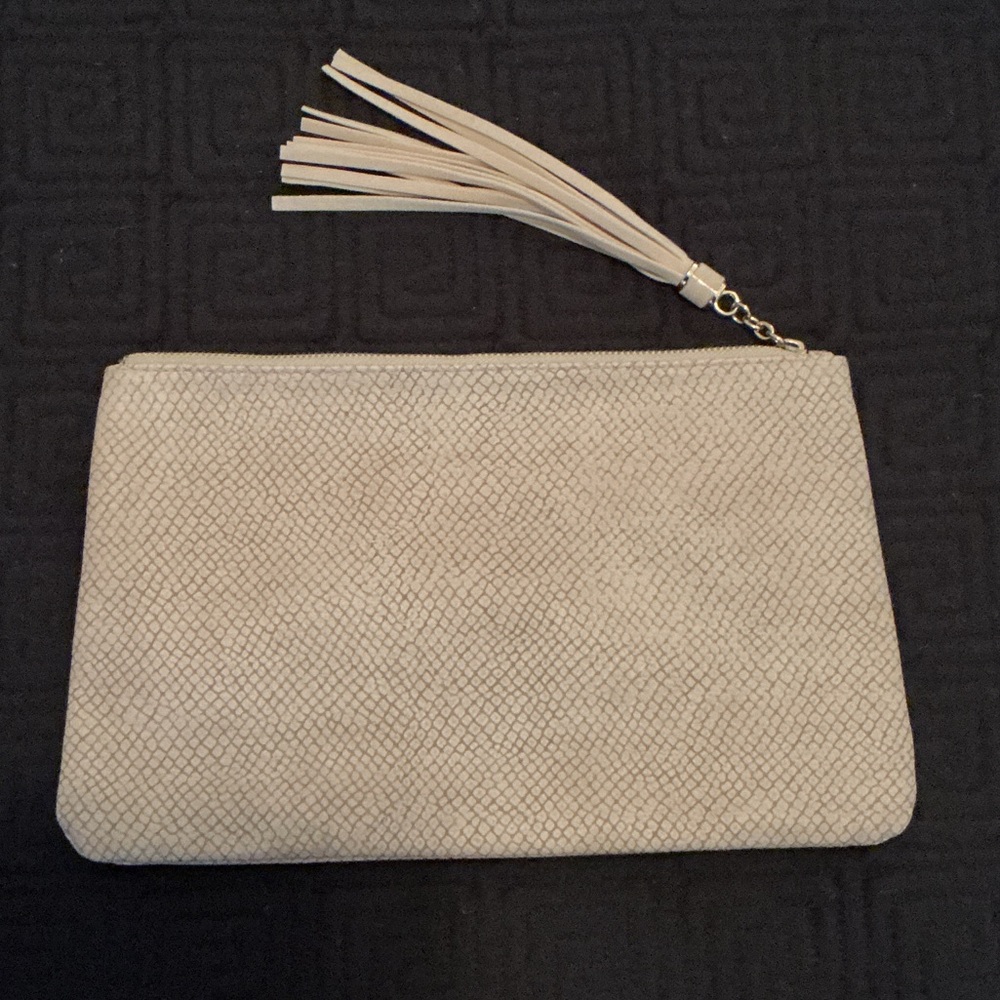 Elegant Cream Clutch with Tassel